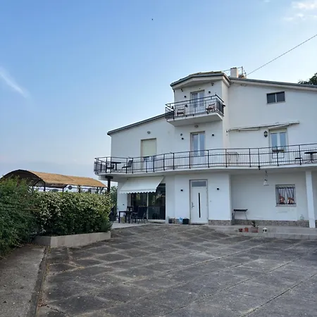 Vacation For Five In The Hills Of Abruzzo