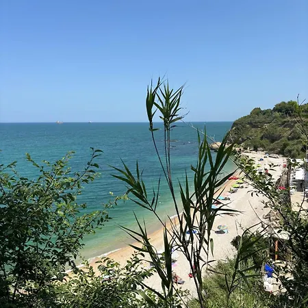 Apartment Vacation For Five In The Hills Of Abruzzo *