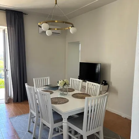Vacation For Five In The Hills Of Abruzzo Apartment *
