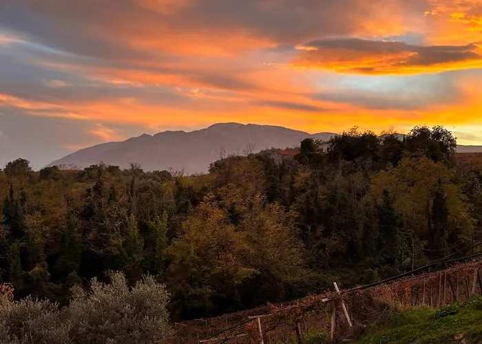Vacation For Five In The Hills Of Abruzzo アパート *